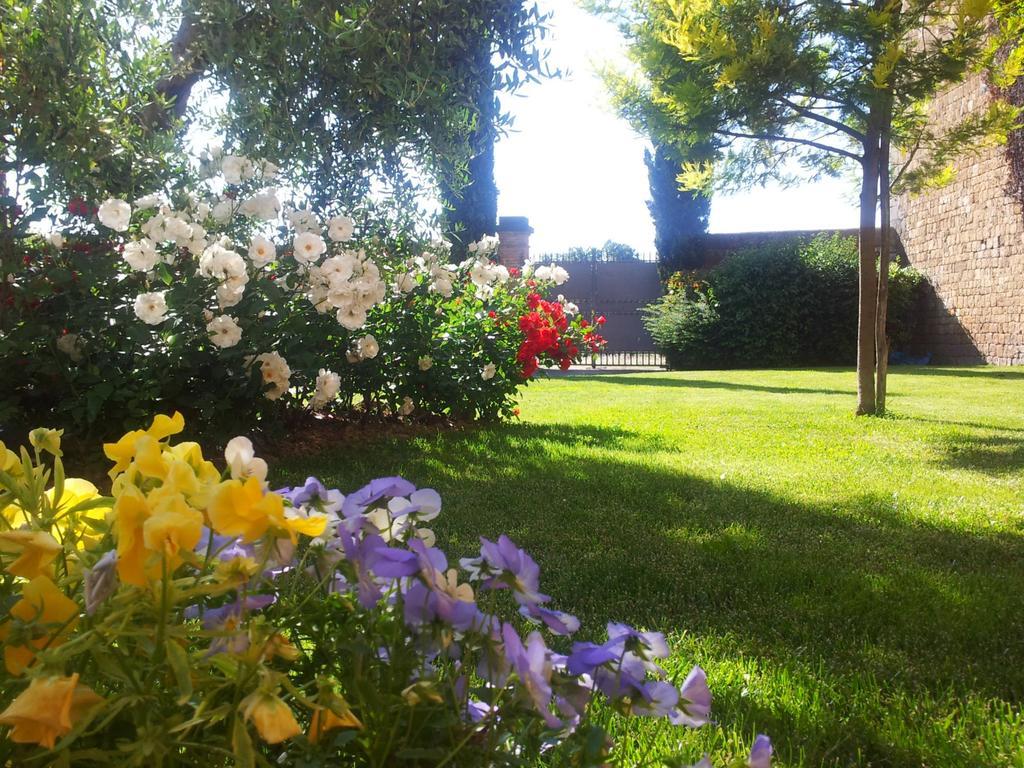 Borgo Sant'Ippolito Country Hotel Джинестра Экстерьер фото