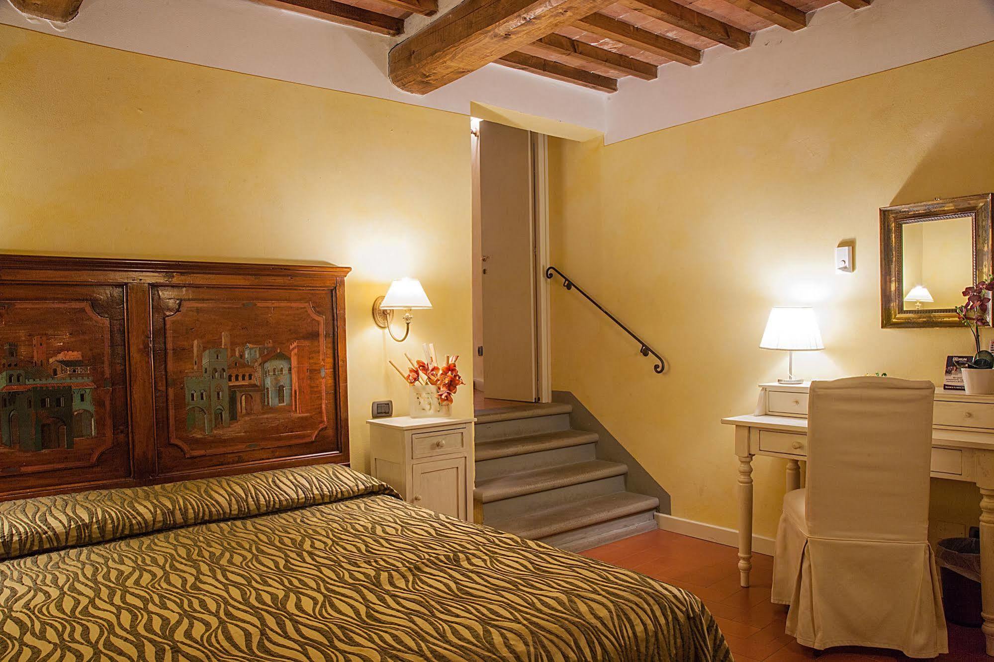 Borgo Sant'Ippolito Country Hotel Джинестра Экстерьер фото