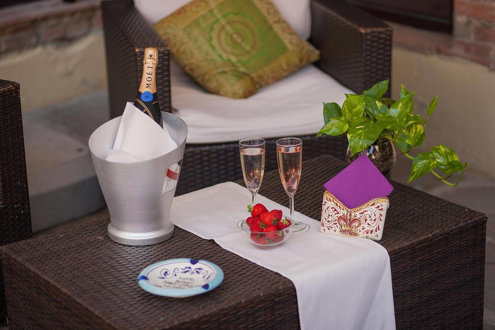 Borgo Sant'Ippolito Country Hotel Джинестра Экстерьер фото