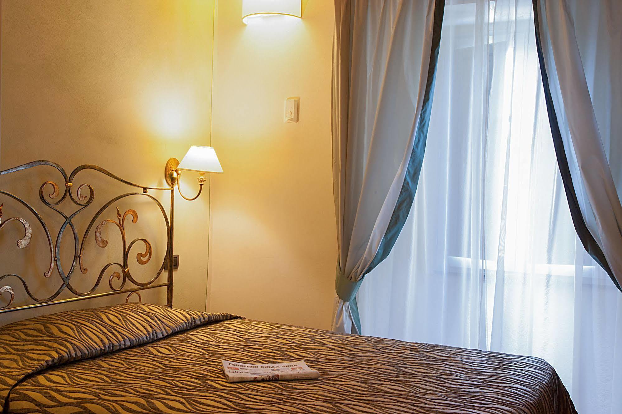 Borgo Sant'Ippolito Country Hotel Джинестра Экстерьер фото
